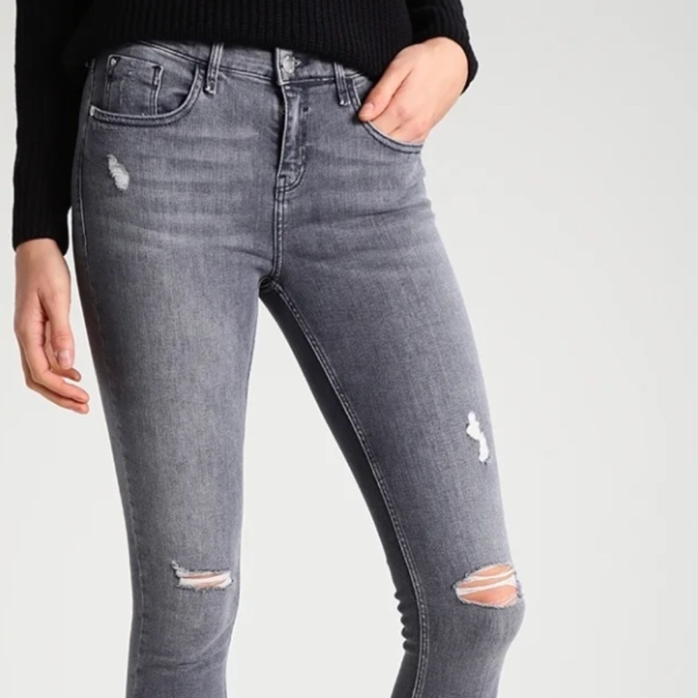 River Island Gray Washed Distressed Skinny Jeans 0